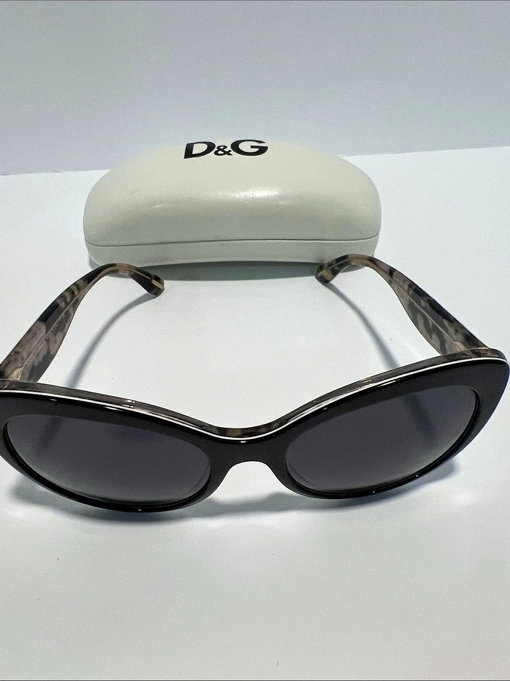 D&G Black & Brown Sunglasses Like New